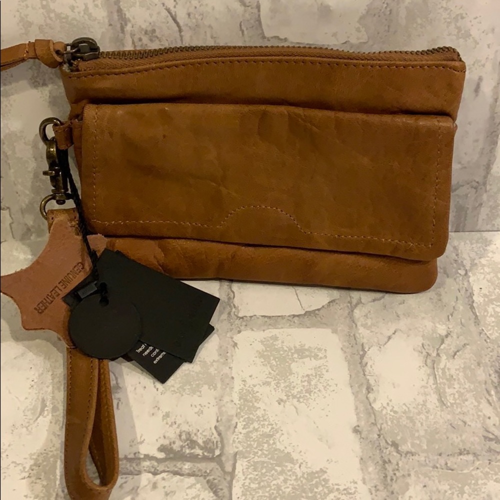 Day & Mood Pine Clutch Wristlet Desert Sand